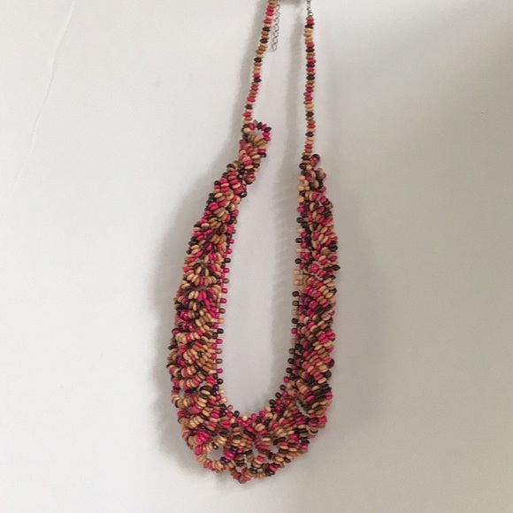 Beautiful beaded Necklace - Picture 1 of 4
